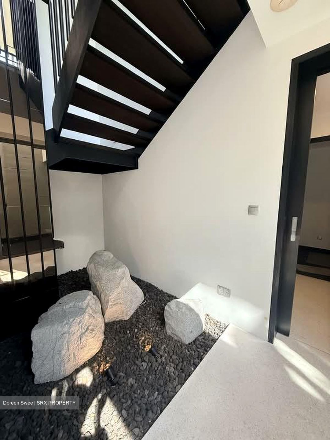 Harbourfront Avenue (D4), Terrace #558936211